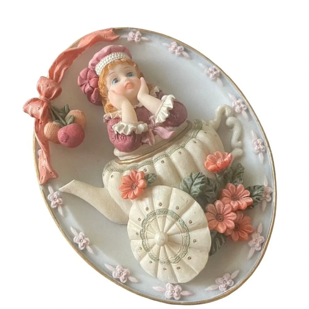 Vintage Turtle King Corp Victorian Girls 3D Resin Wall Plaques Set of 3 Pink
